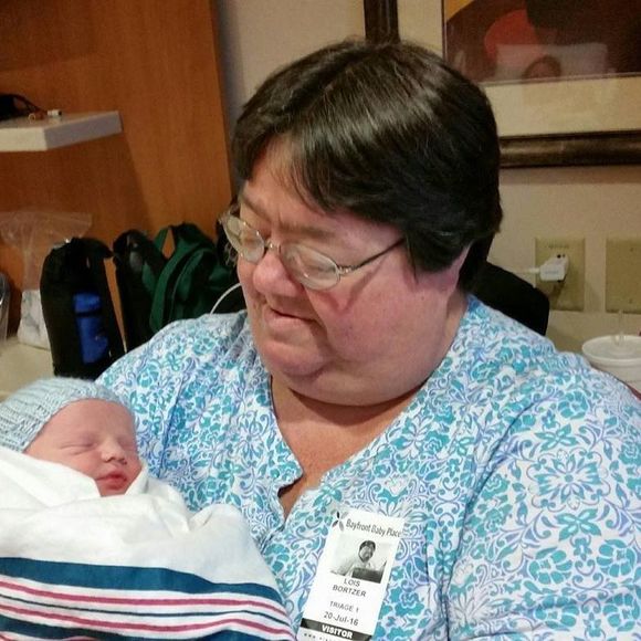 Meet your Posher, Lois - Picture 1 of 1